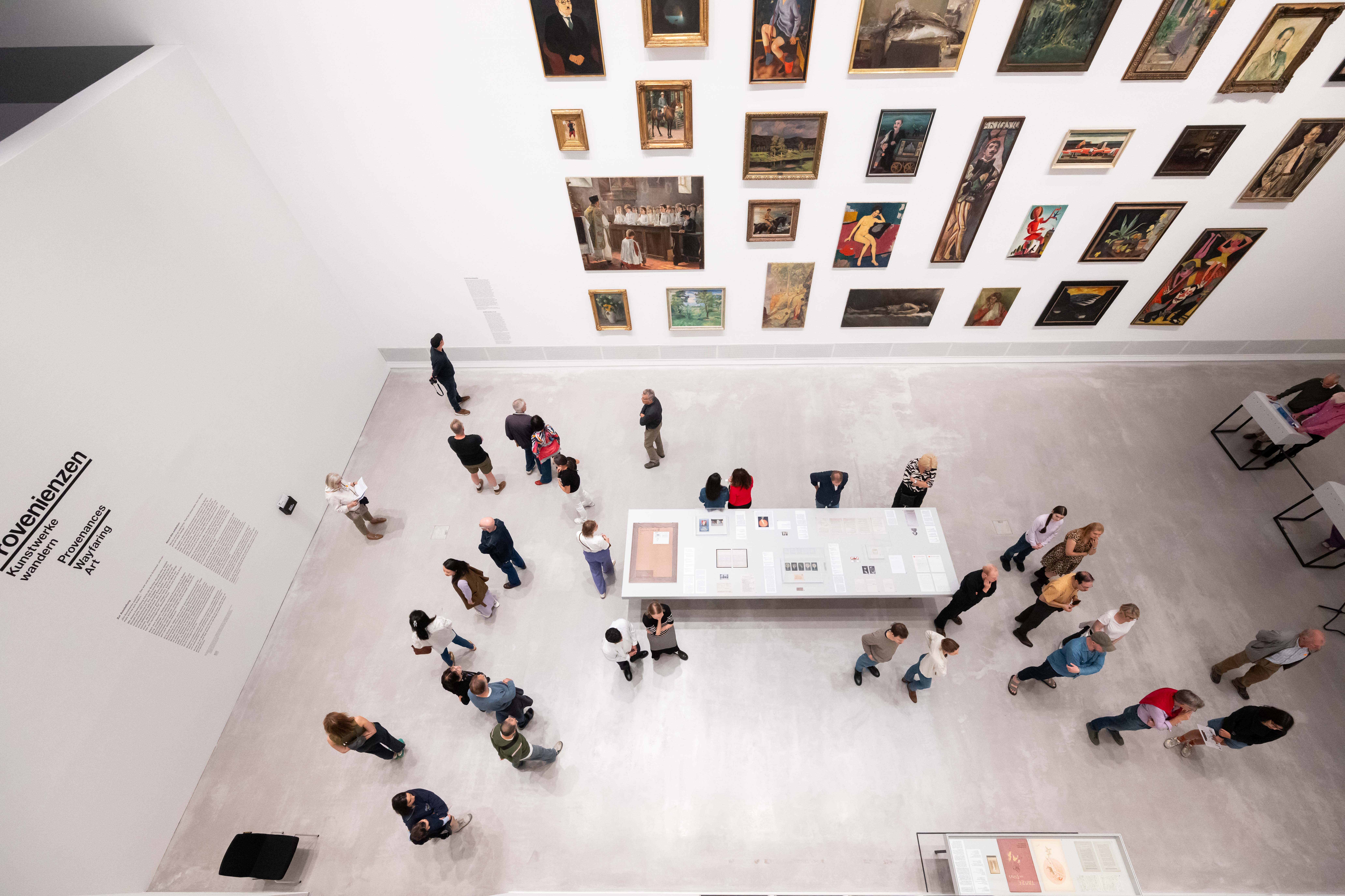 Ausstellungsansicht "Provenienzen. Kunstwerke wandern", Foto: © Harry Schnitger Ausstellungsansicht "Provenienzen. Kunstwerke wandern", Foto: © Harry Schnitger